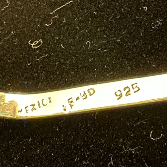 VINTAGE! Mexican Sterling Silver Hinged Bangle - Picture 10 of 10